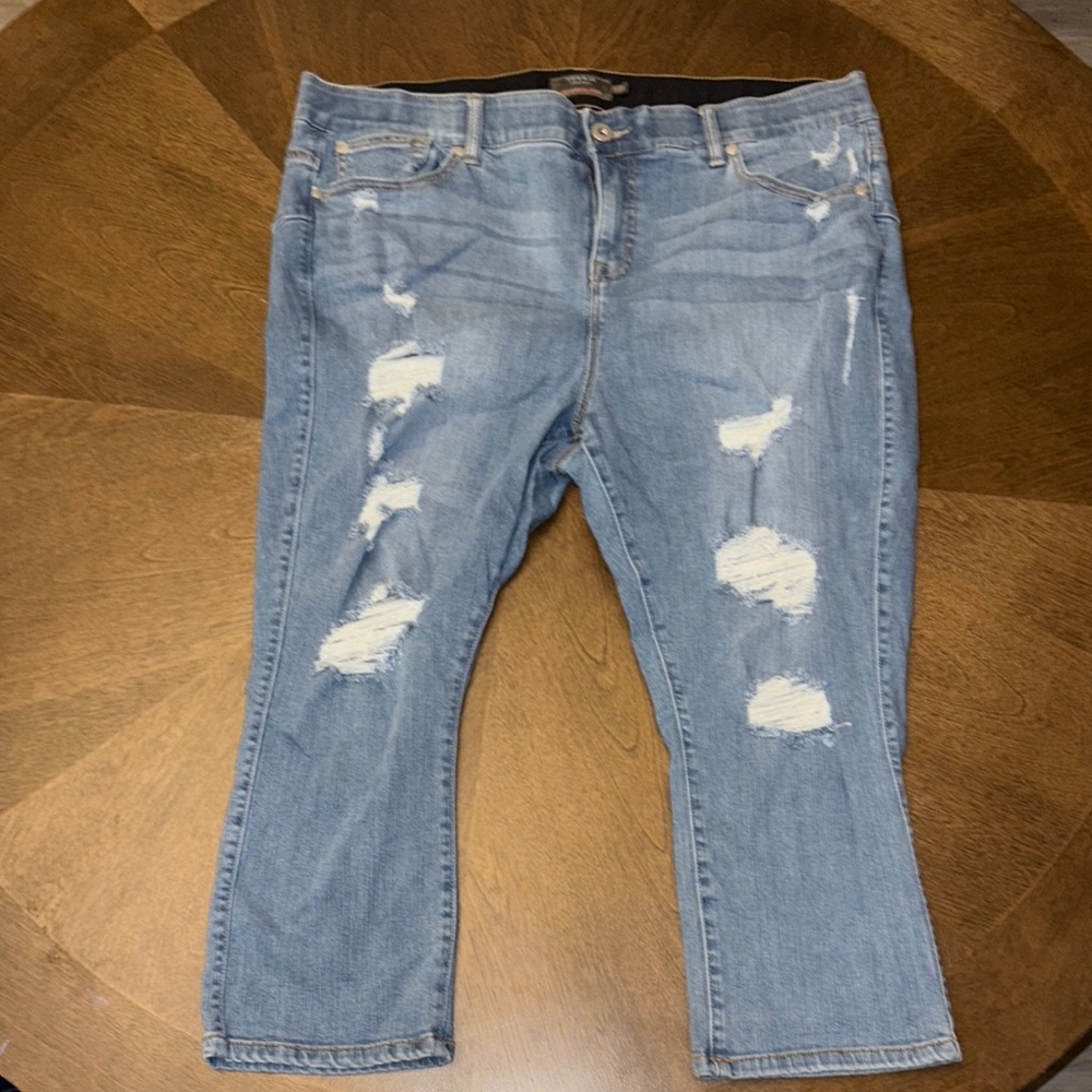 Torrid Blue Ankle Cropped Distressed Jeans